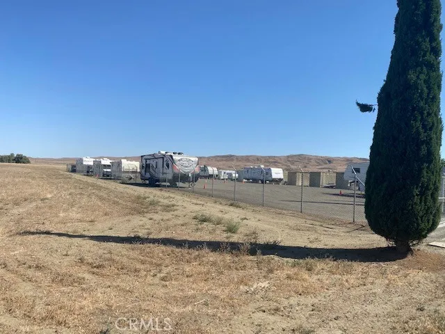 1075 W Elm Avenue Coalinga, CA 93210