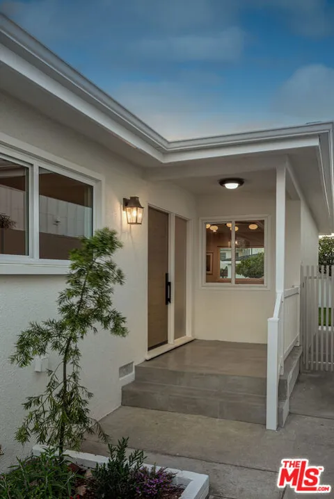 1145 Palms Boulevard