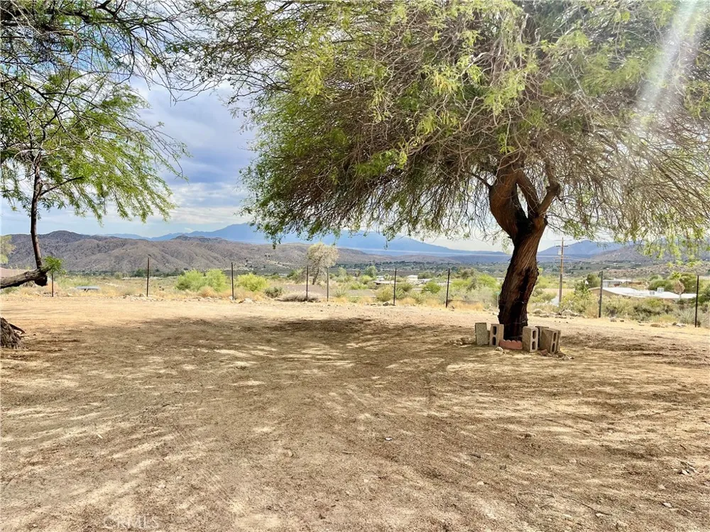 52390 Altadena Morongo Valley, CA 92256