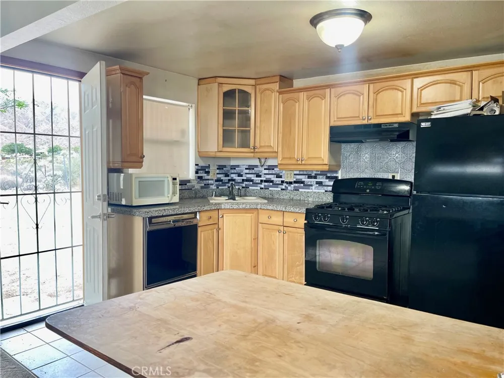 52390 Altadena Morongo Valley, CA 92256