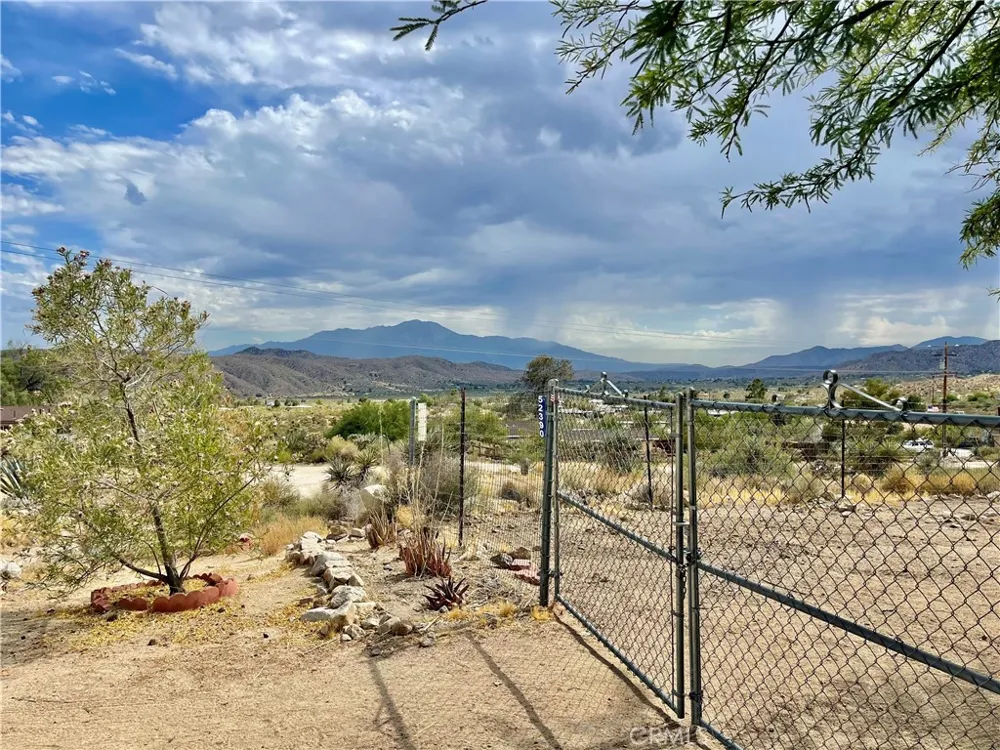 52390 Altadena Morongo Valley, CA 92256