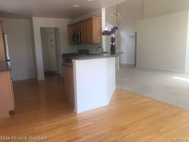 40761 LENOX PARK DRIVE Novi City, MI 48377
