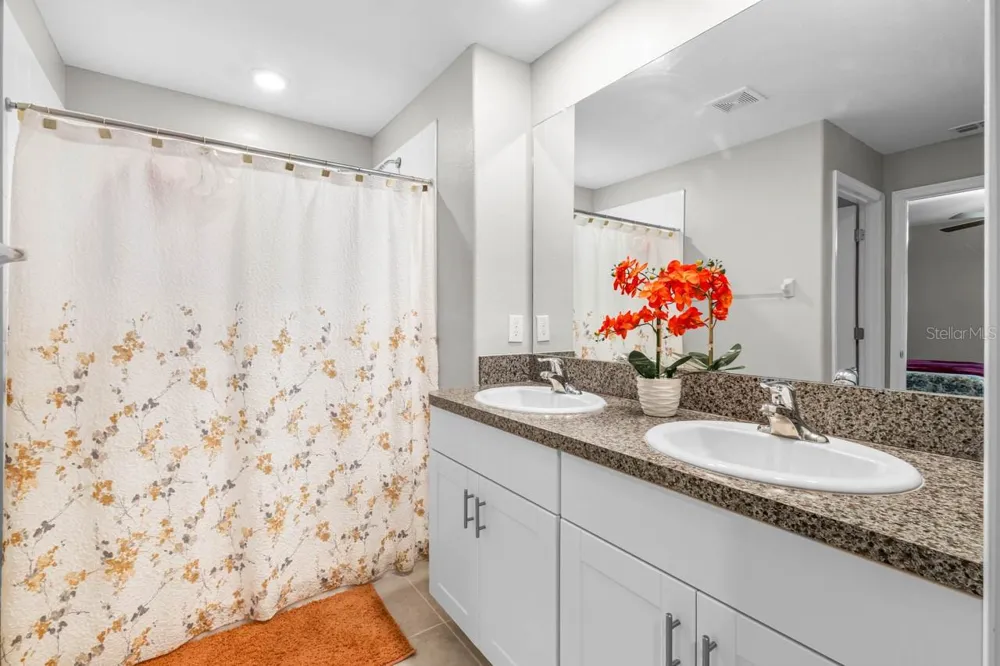 15477 MILLER CREEK DRIVE Sun City Center, FL 33573
