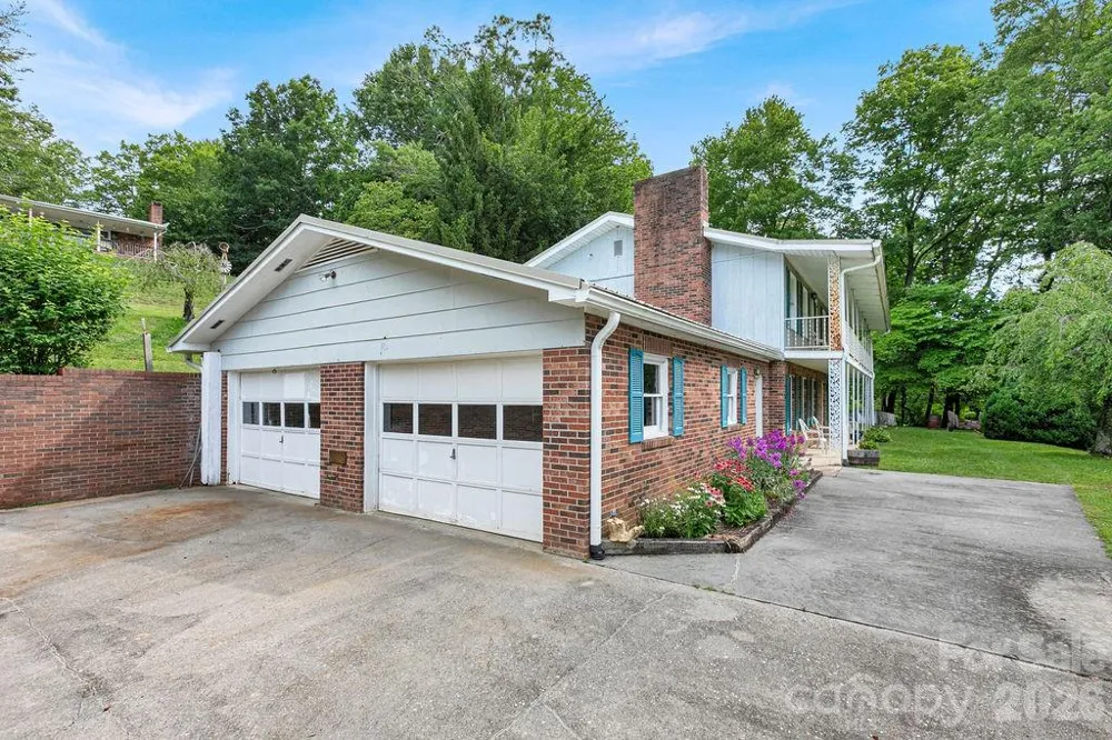 106 Flora Lina Drive Brevard, NC 28712