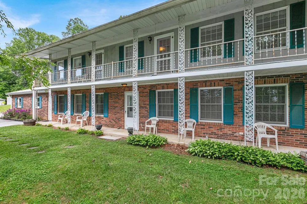106 Flora Lina Drive Brevard, NC 28712