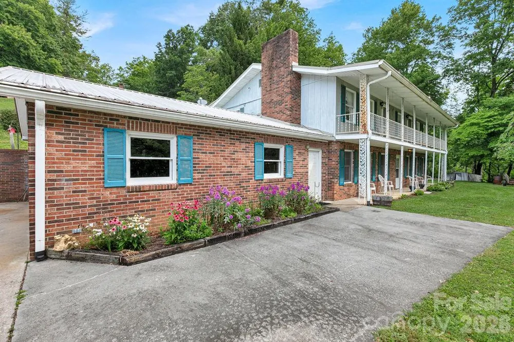 106 Flora Lina Drive Brevard, NC 28712