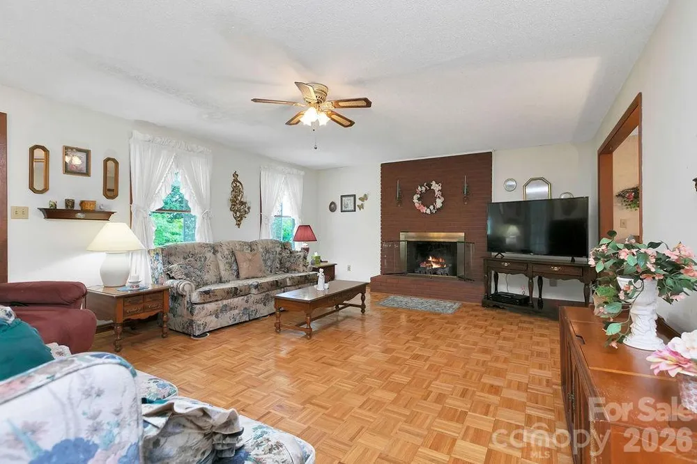 106 Flora Lina Drive Brevard, NC 28712