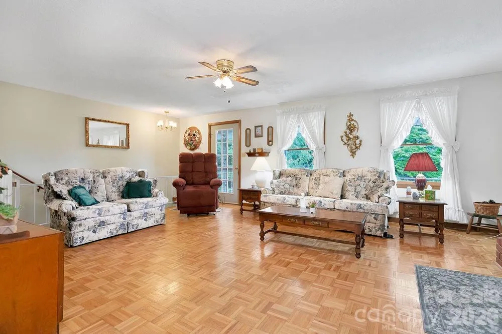 106 Flora Lina Drive Brevard, NC 28712