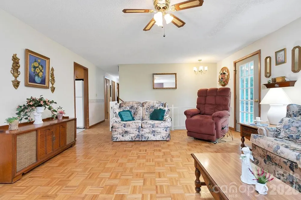 106 Flora Lina Drive Brevard, NC 28712