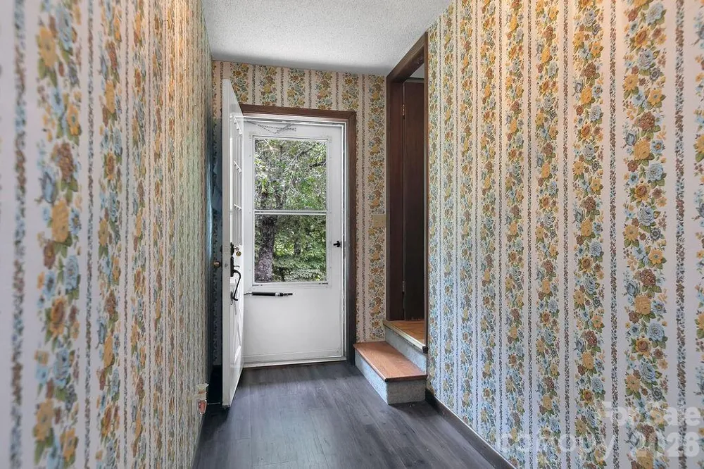 106 Flora Lina Drive Brevard, NC 28712