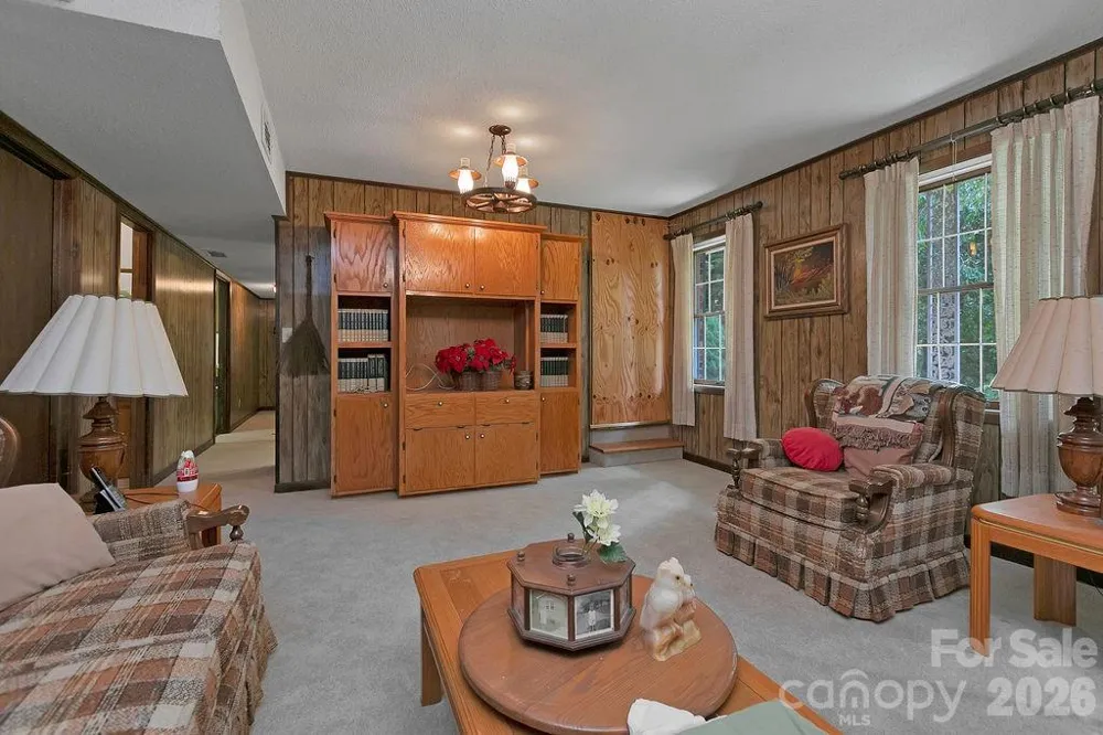 106 Flora Lina Drive Brevard, NC 28712
