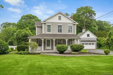 202 Bayport Avenue