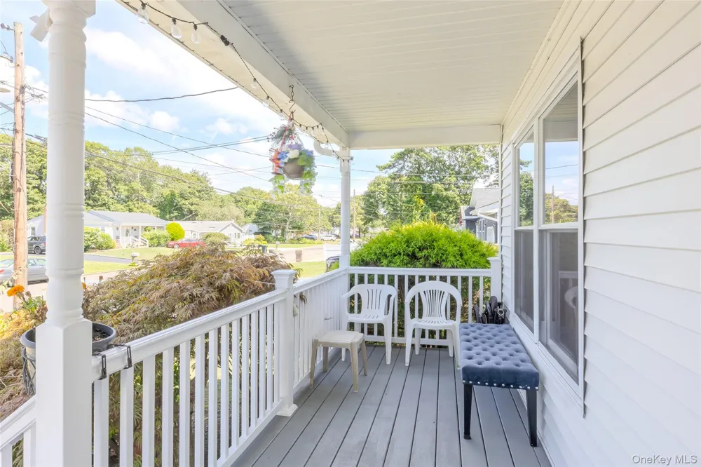 106 Chanel Drive E Shirley, NY 11967