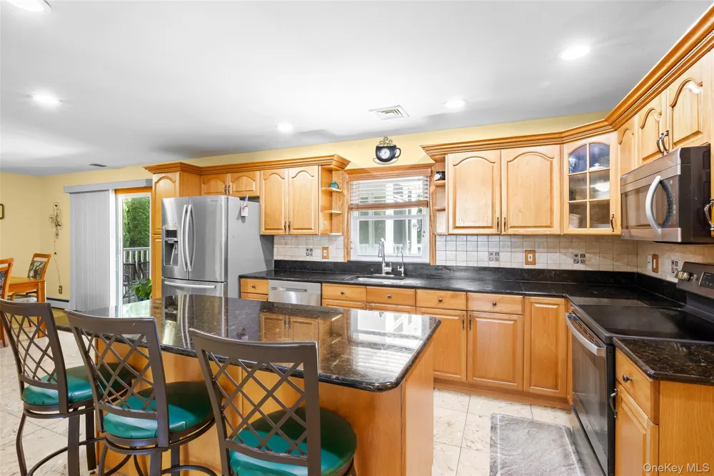 106 Chanel Drive E Shirley, NY 11967