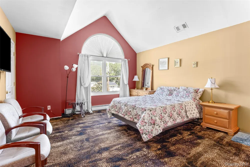 106 Chanel Drive E Shirley, NY 11967