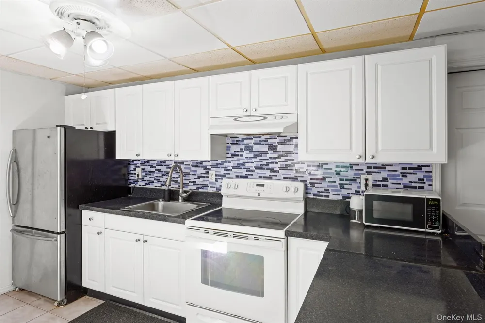 106 Chanel Drive E Shirley, NY 11967