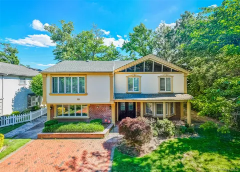 159 South Drive