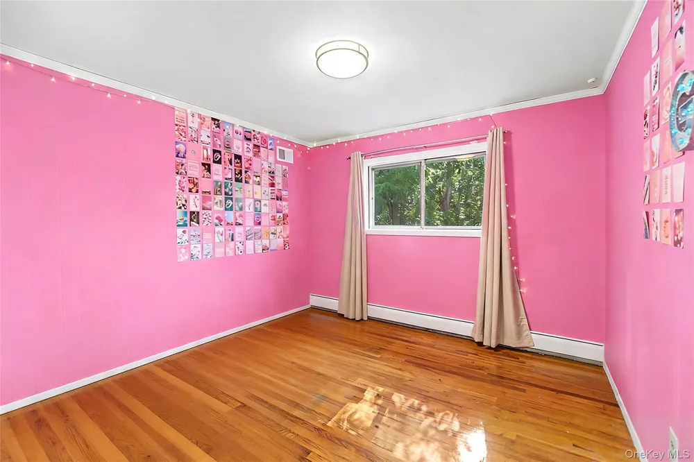 159 South Drive Manhasset Hills, NY 11040