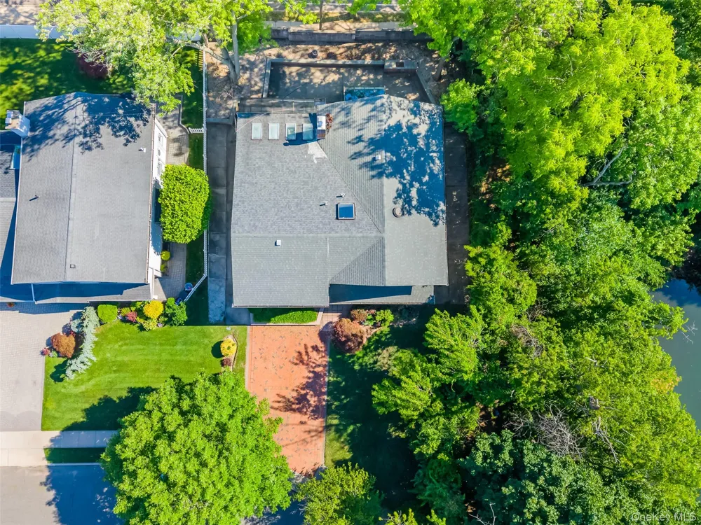 159 South Drive Manhasset Hills, NY 11040