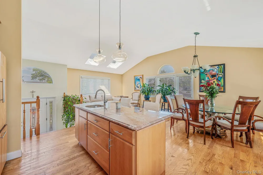 540 Scudder Avenue Copiague, NY 11726