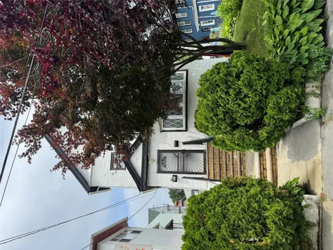 525 E 5th Street