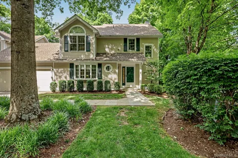 4 Annes Wood Lane