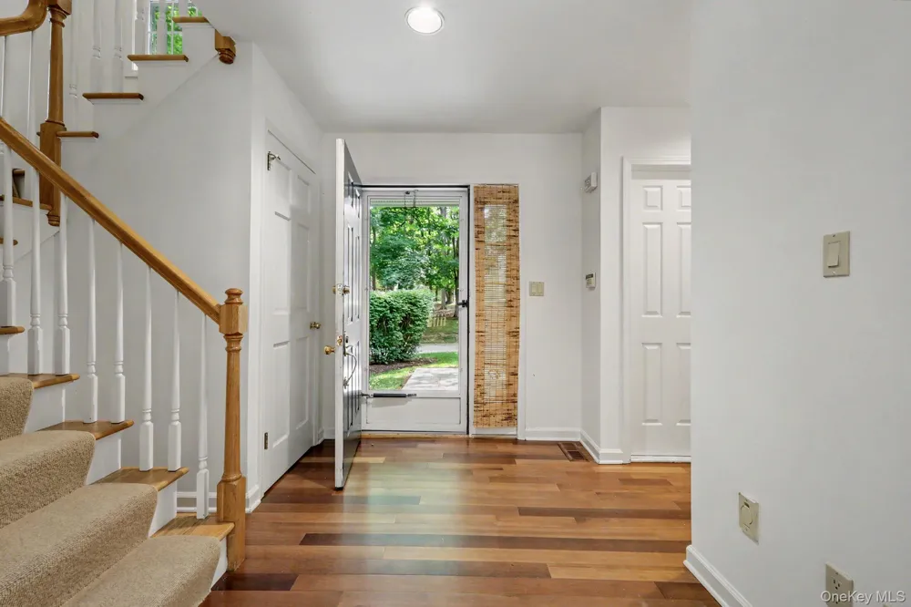 4 Annes Wood Lane Mount Kisco, NY 10549