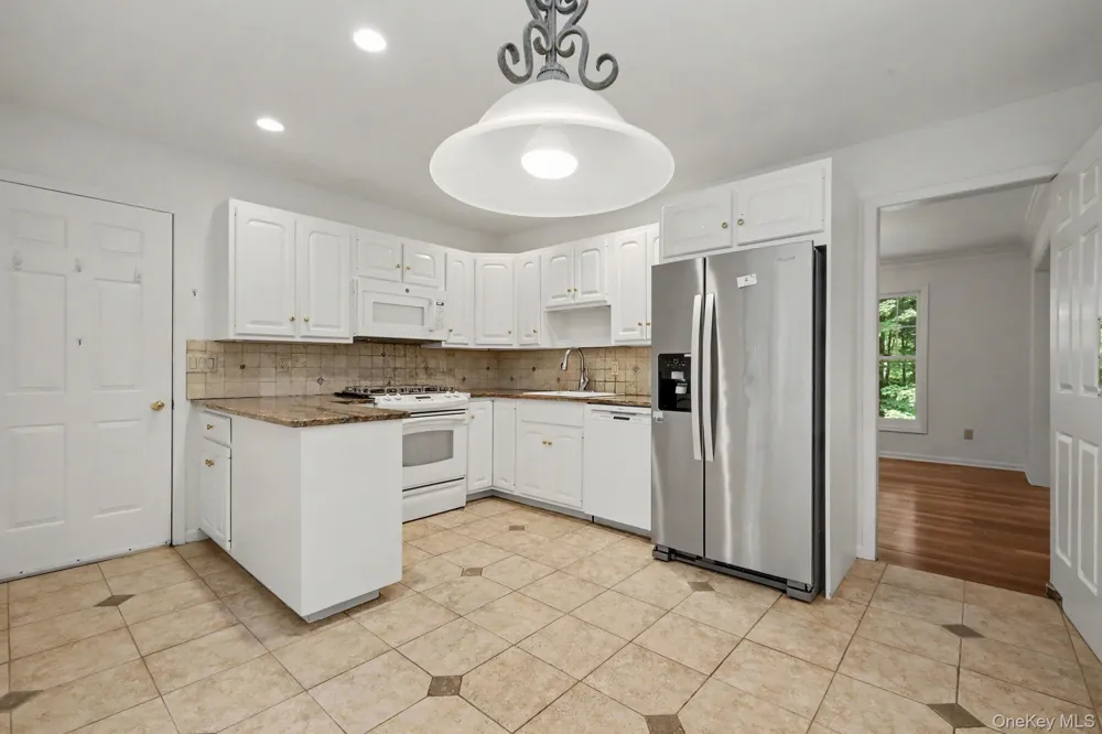 4 Annes Wood Lane Mount Kisco, NY 10549