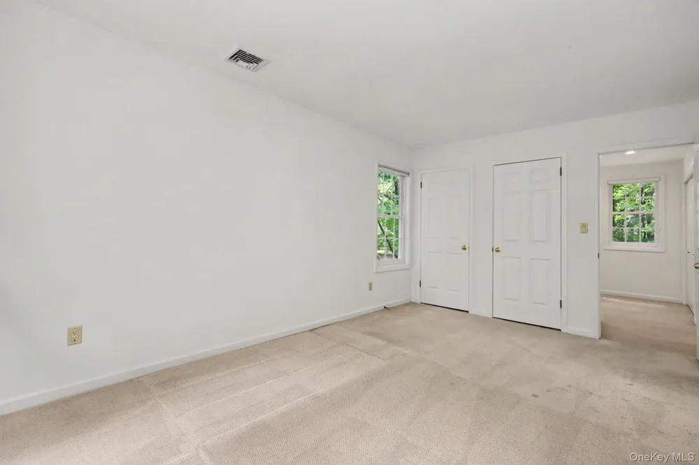 4 Annes Wood Lane Mount Kisco, NY 10549