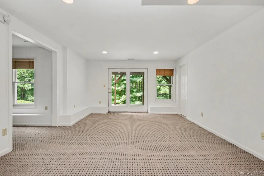 4 Annes Wood Lane Mount Kisco, NY 10549