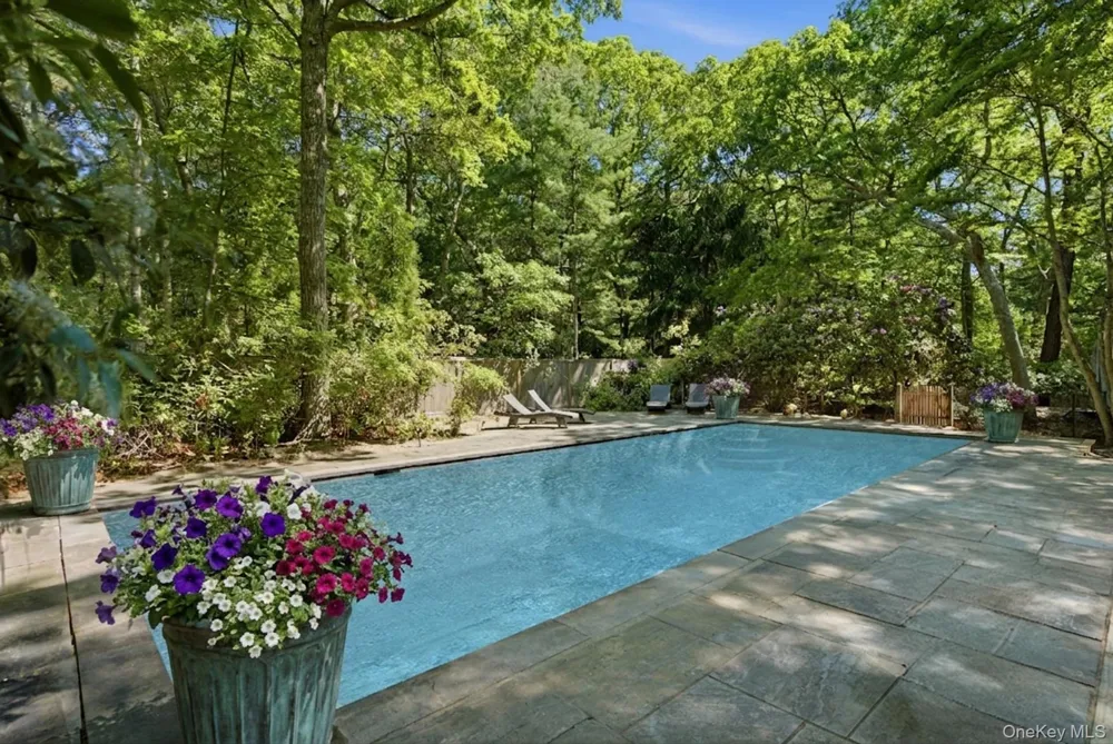 44 Georgica Close Road East Hampton, NY 11937