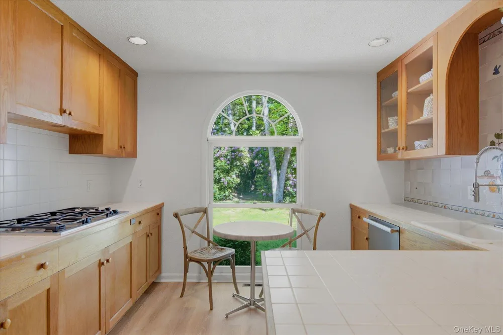 44 Georgica Close Road East Hampton, NY 11937