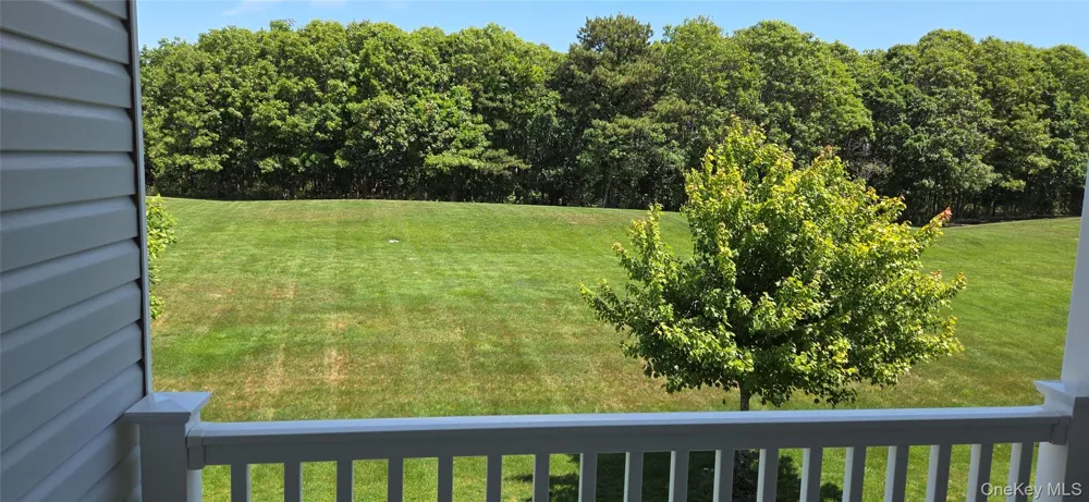 22 Cricket Court Shirley, NY 11967