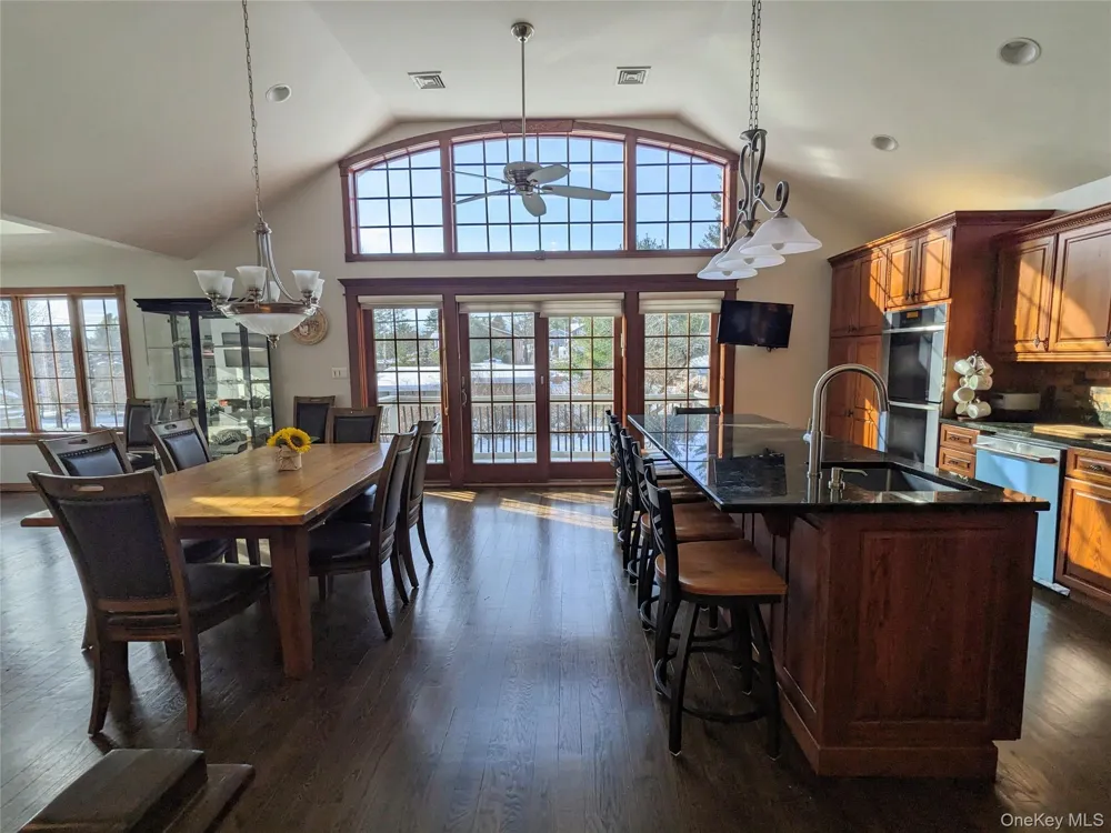 4030 W Shore Drive Kauneonga Lake, NY 12749