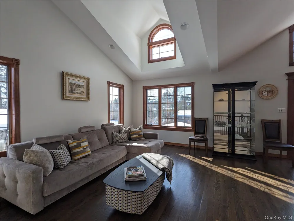 4030 W Shore Drive Kauneonga Lake, NY 12749
