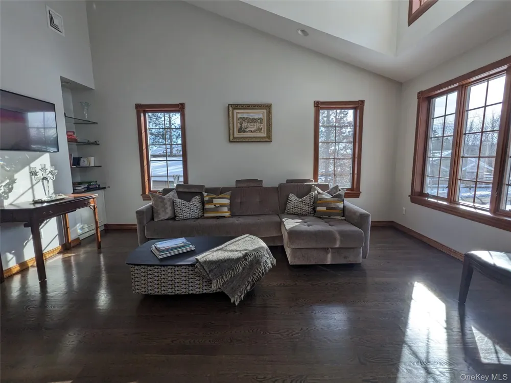 4030 W Shore Drive Kauneonga Lake, NY 12749