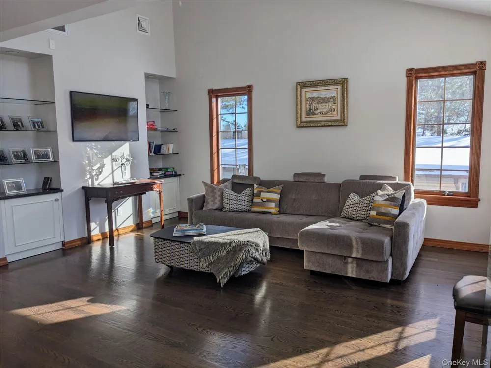 4030 W Shore Drive Kauneonga Lake, NY 12749