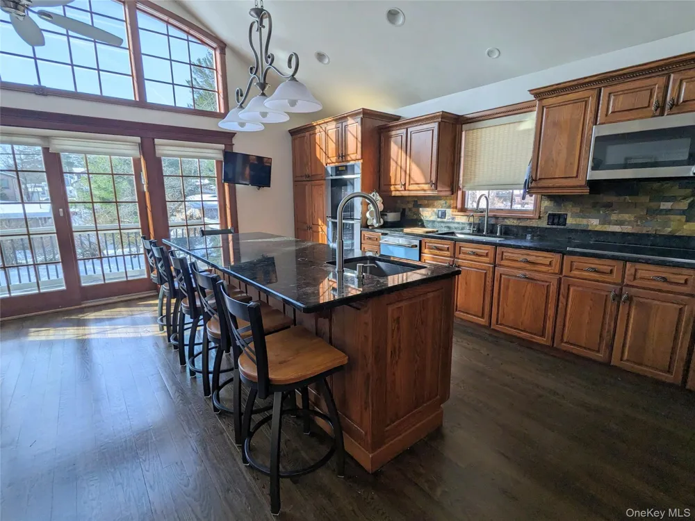 4030 W Shore Drive Kauneonga Lake, NY 12749