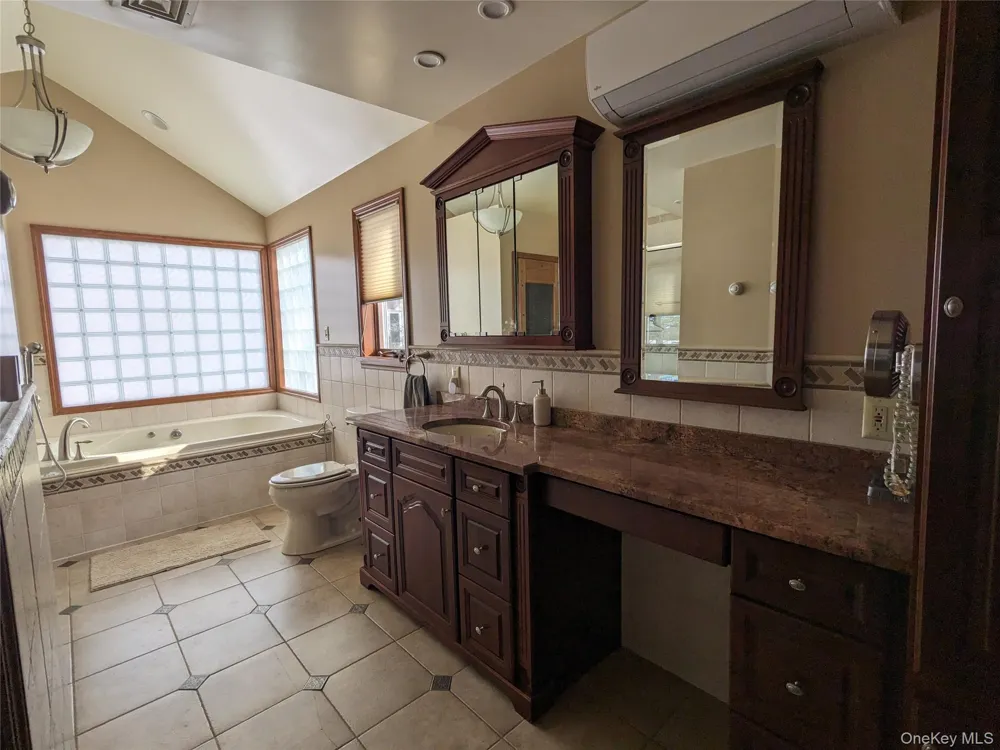 4030 W Shore Drive Kauneonga Lake, NY 12749