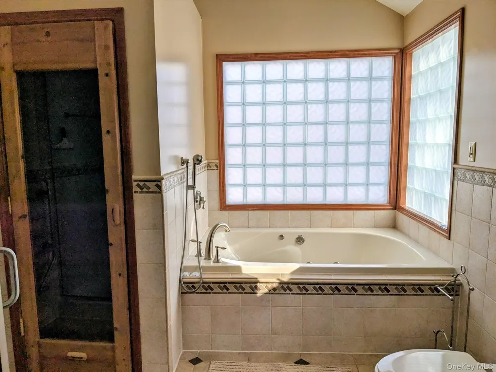 4030 W Shore Drive Kauneonga Lake, NY 12749