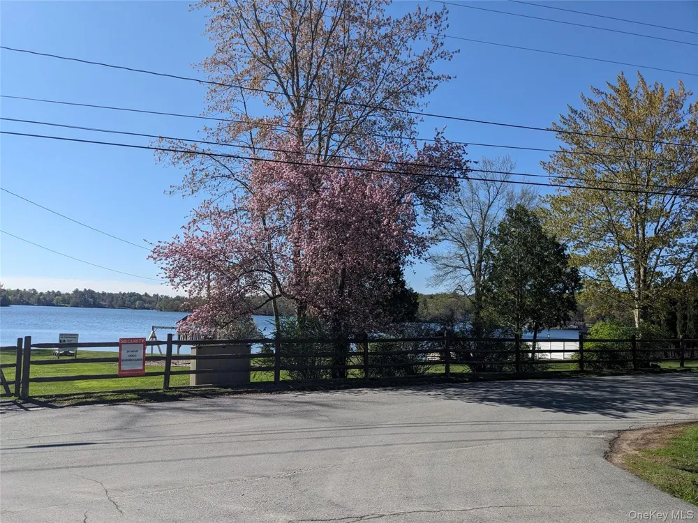 4030 W Shore Drive Kauneonga Lake, NY 12749