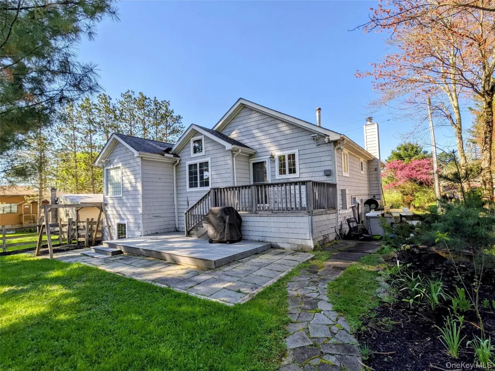 4030 W Shore Drive Kauneonga Lake, NY 12749