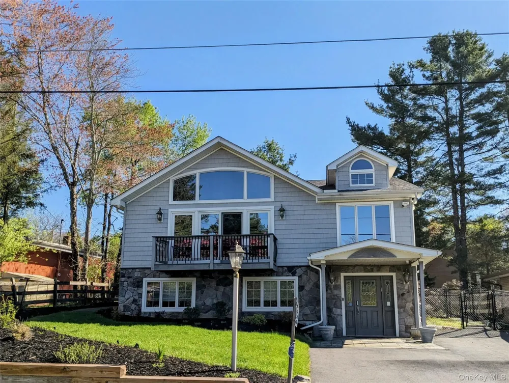 4030 W Shore Drive Kauneonga Lake, NY 12749