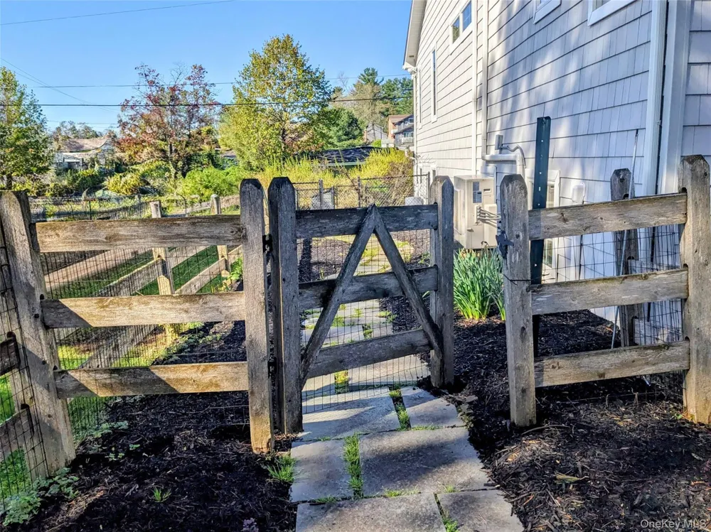 4030 W Shore Drive Kauneonga Lake, NY 12749