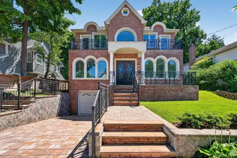 25 Maple Grove Street