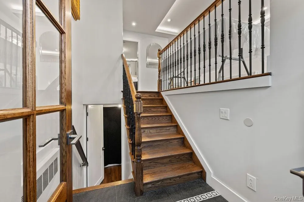 31 Beckett Court Spring Valley, NY 10977