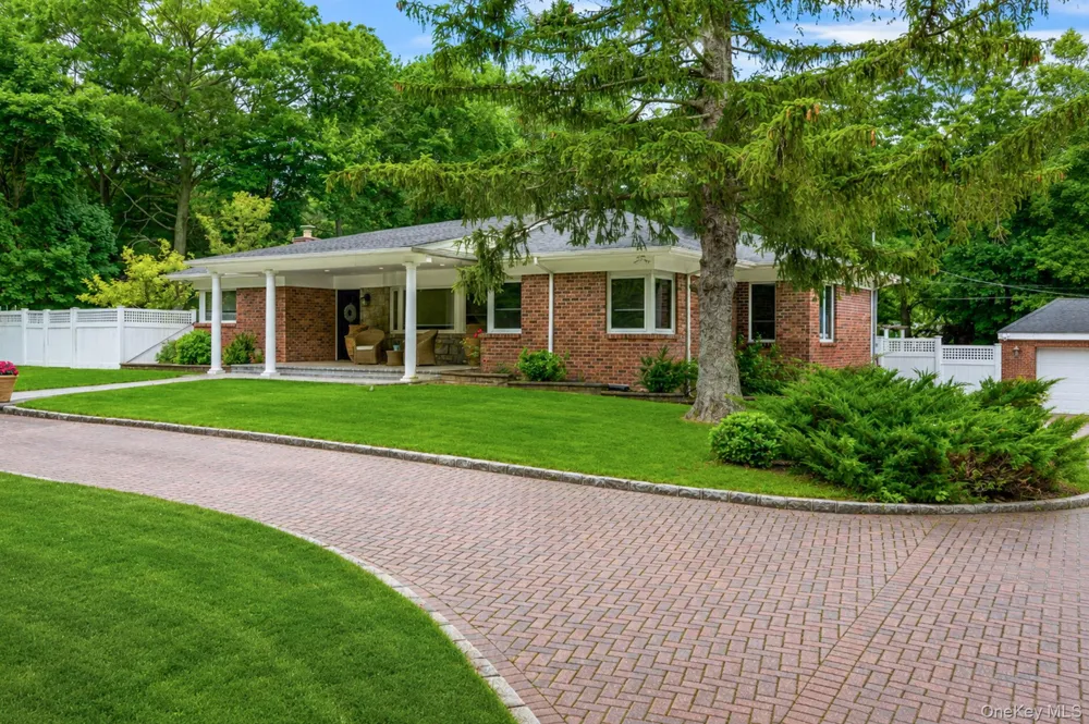 199 Dix Hills Road Dix Hills, NY 11746