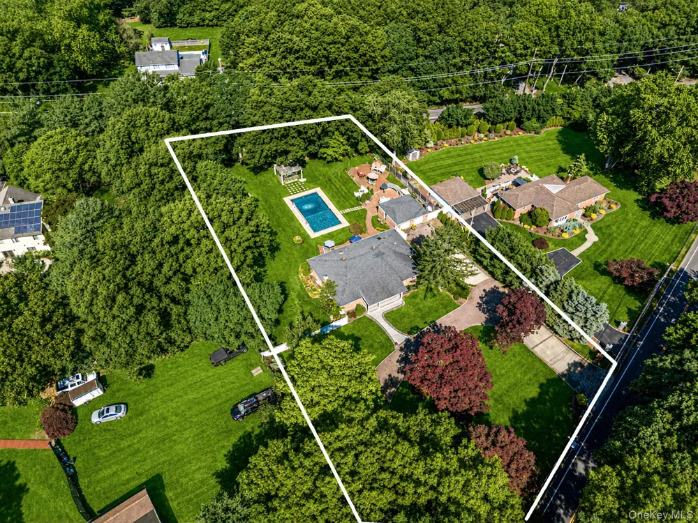 199 Dix Hills Road Dix Hills, NY 11746