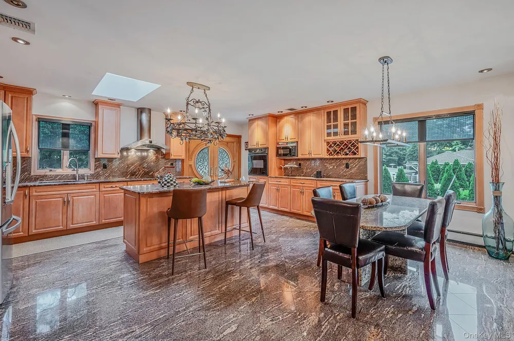 199 Dix Hills Road Dix Hills, NY 11746