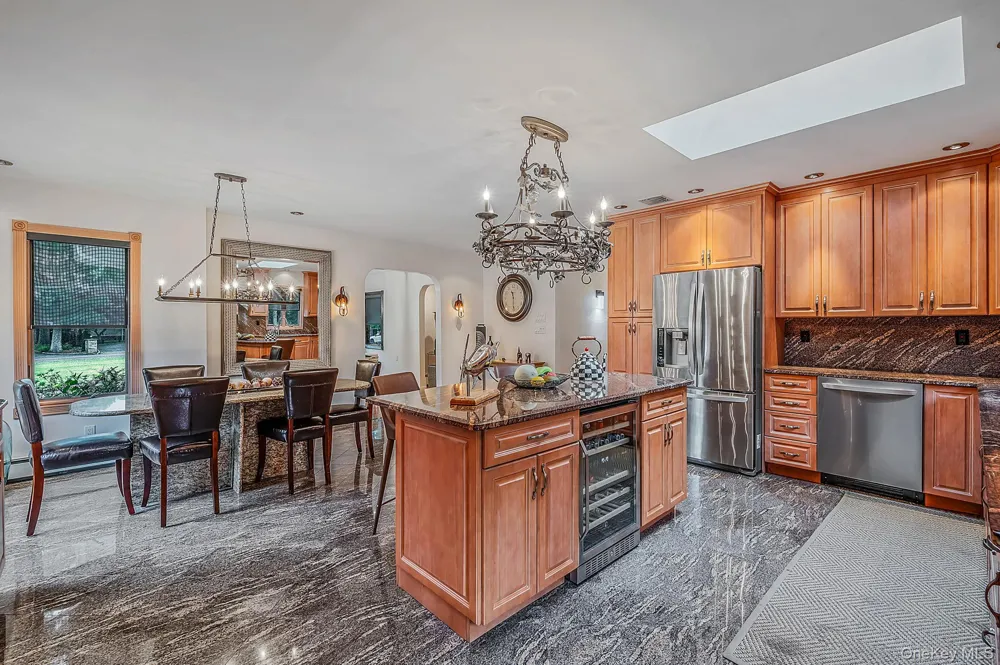 199 Dix Hills Road Dix Hills, NY 11746